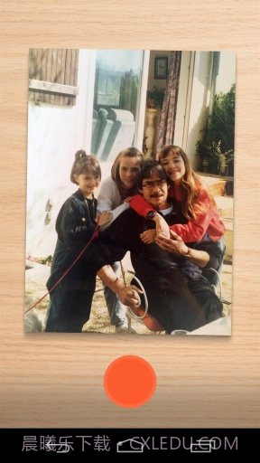 Heirloom照片翻拍截图1 Heirloom照片翻拍截图1